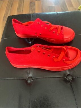 Women’s Low-Top Red Canvas Sneakers